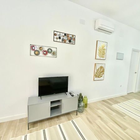 Апартаменты Puente Praga Aparment Мадрид Экстерьер фото